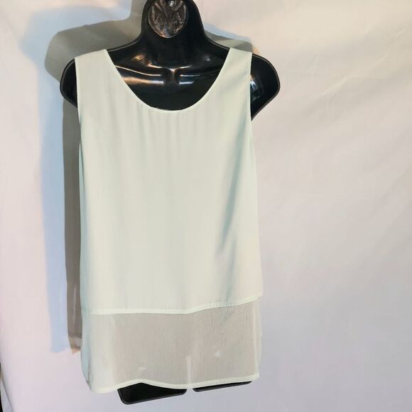 White House Black Market flowy sleeveless blouse size medium - Picture 2 of 8